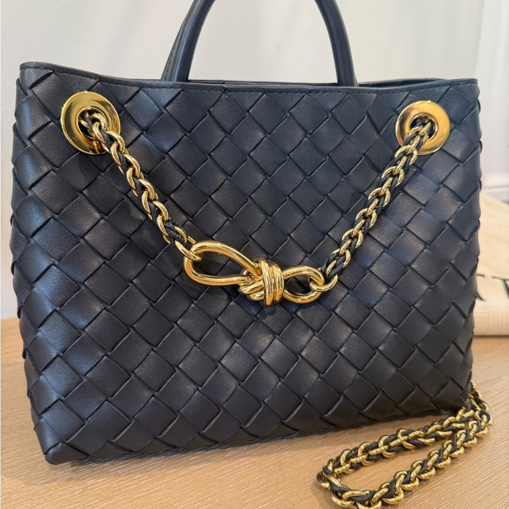 Bottega Veneta Small Andiamo with chain in Shadow